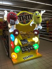 10 Examples of Awesome Retail End Cap Displays