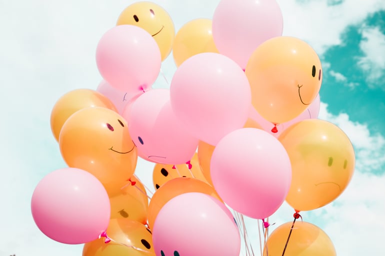 smiley face balloons